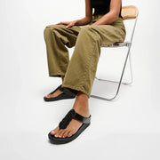 FINO Crystal-Twist Toe-Post Sandals