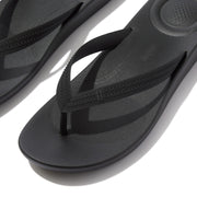 IQUSHION Mens Textured-Strap Flip-Flops