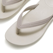 IQUSHION Mens Textured-Strap Flip-Flops