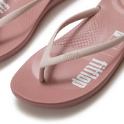 IQUSHION X PANTONE Flip-Flops
