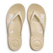 IQUSHION X PANTONE Flip-Flops