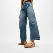 LULU Crystal-Buckle Leather Toe-Post Sandals