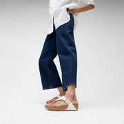 LULU Crystal-Buckle Leather Toe-Post Sandals