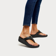 LULU Leather Toe-Post Sandals